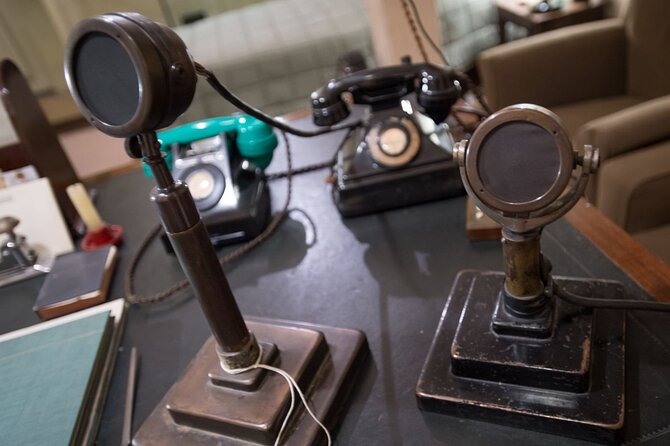 Churchill War Rooms "Behind The Glass" and Private Car Tour - Why the preserved bunker works so well