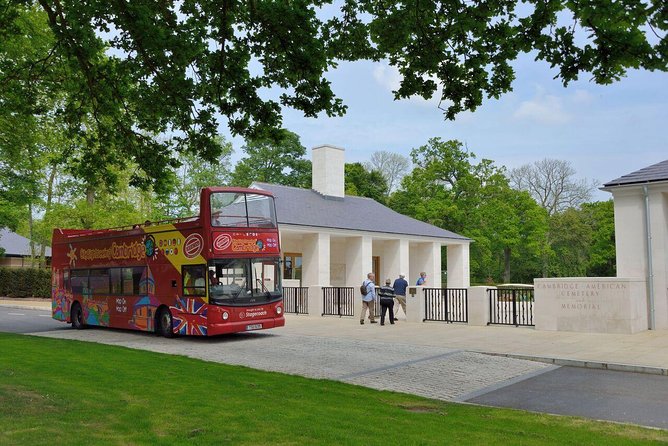 City Sightseeing Cambridge Hop-On Hop-Off Bus Tour - King’s College Chapel, Newton’s apple tree, and The Backs