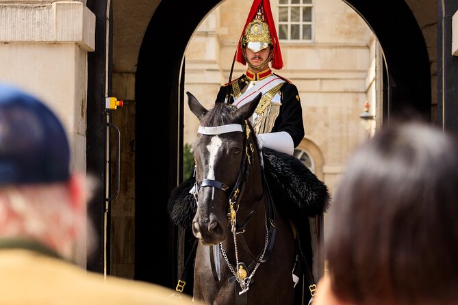 Classic London Tour with Westminster Abbey, Skip the Ticket Line - Trafalgar Square in a compact 20 minutes