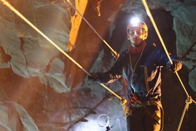 Climb in the Mine - Clipping into the fixed cable