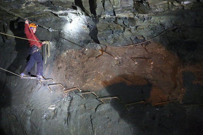 Climb in the Mine - The 10-minute walk through the old tunnels
