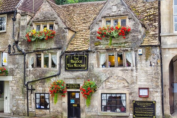 Cotswolds Countryside Tour by Coach: Villages, Views, and Lunch - Burford and its famous High Street