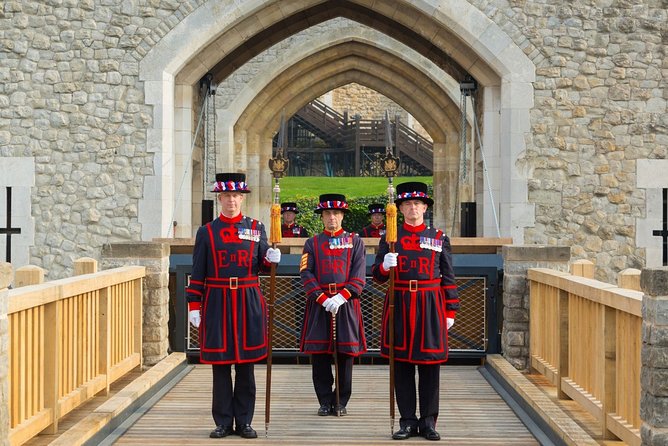 Crown Jewels of London Tour with River Cruise - Starting near Victoria at 1pm
