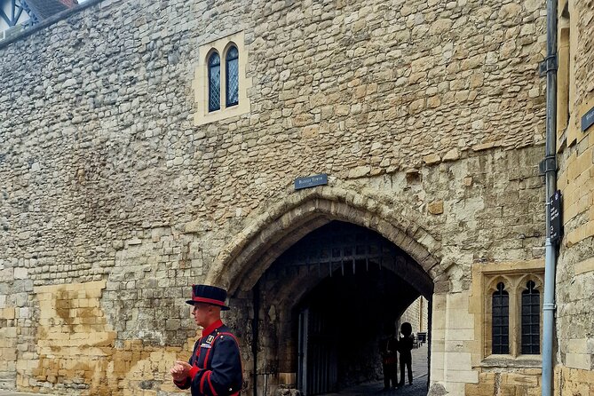 Crown Jewels Royal Secrets Scandals and Tower of London Tour - Family appeal and guide style