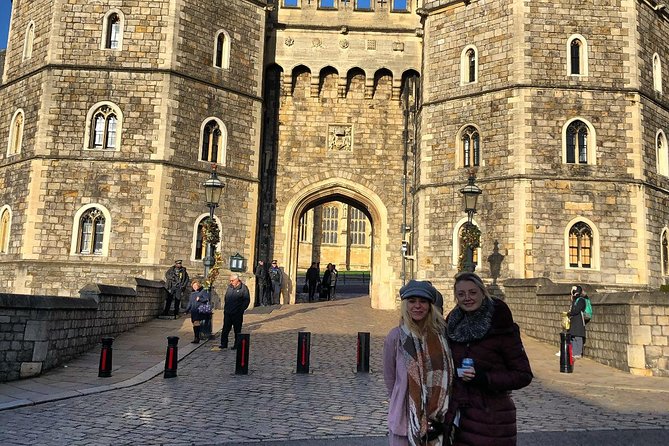 Day Tour Windsor Castle & Oxford by Private Car - A private route from London to two very different places