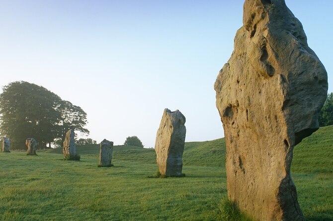 Day trip by coach - Stonehenge, Avebury & Uffington White Horse - Key points at a glance