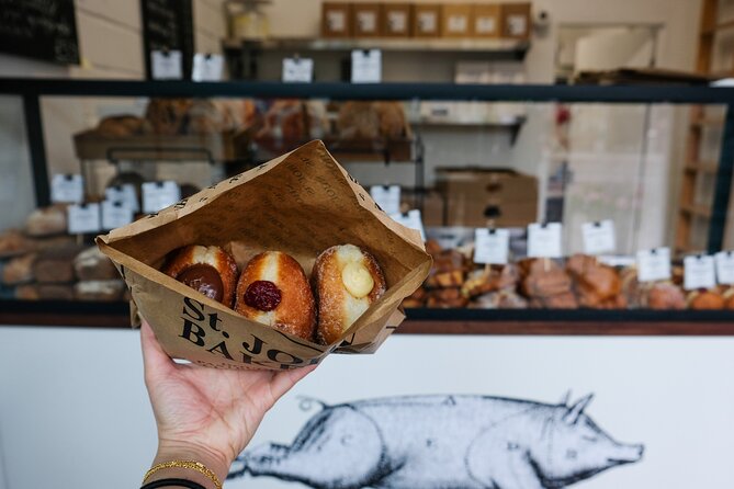 Delicious Doughnuts & Tea: Small-Group Borough Market Experience - The guides are a major part of the value