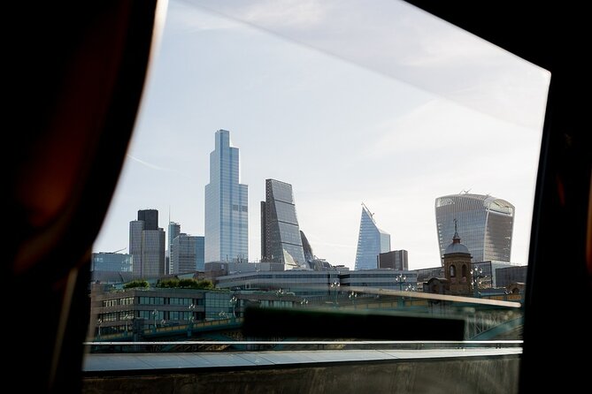 Discover London in a Panoramic Black Cab - Shakespeare’s Globe offers the best river pause