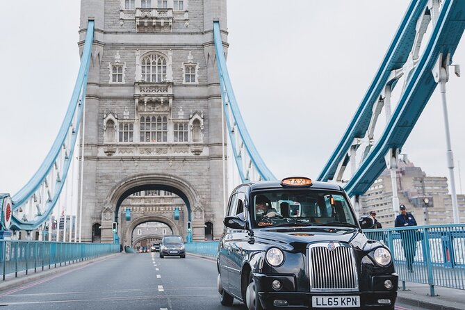 Discover London in a Panoramic Black Cab - St. Paul’s and the City of London