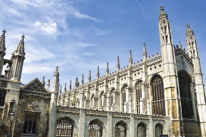 Discover Oxford and Cambridge with Guide from London by Coach - Oxford’s college lanes and dreaming spires
