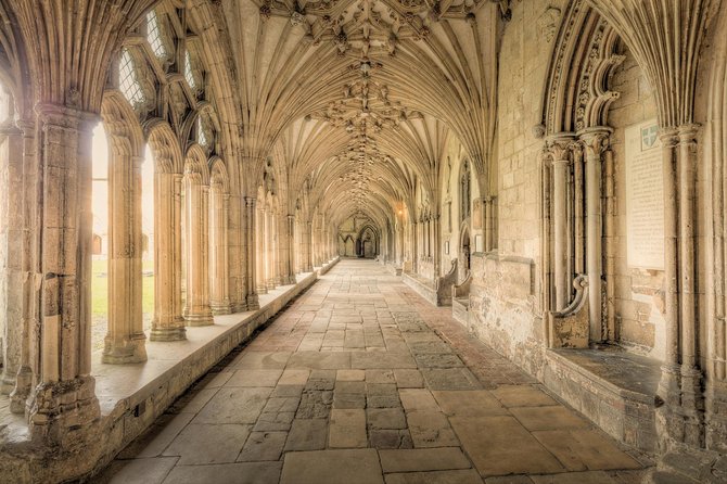 Dover Shore Excursion:Post-Cruise Tour to London via Canterbury and Leeds Castle - Canterbury: medieval streets and a difficult time choice