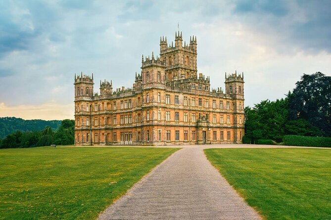 Downton Abbey and Village Coach Tour from London with Highclere - Key points to know before booking