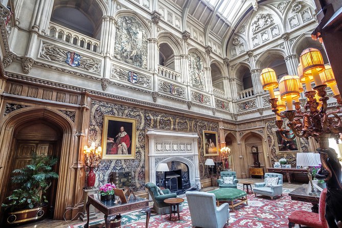 Downton Abbey and Village Coach Tour from London with Highclere - How the guide can shape the day