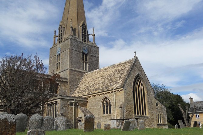 Downton Abbey and Village Small Group Tour from London - The drive through Oxfordshire and the Cotswolds