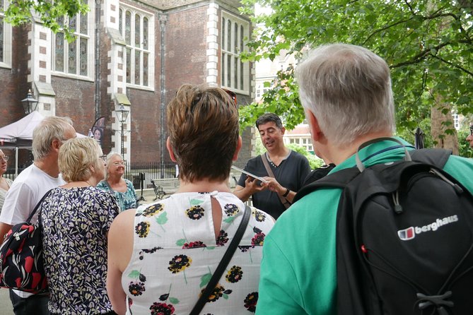 Downton Abbey London Walking Tour - Six details that make the route worth your morning
