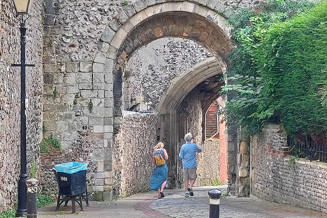 Eccentric Lewes: A Self-Guided Walking Tour - Key points at a glance