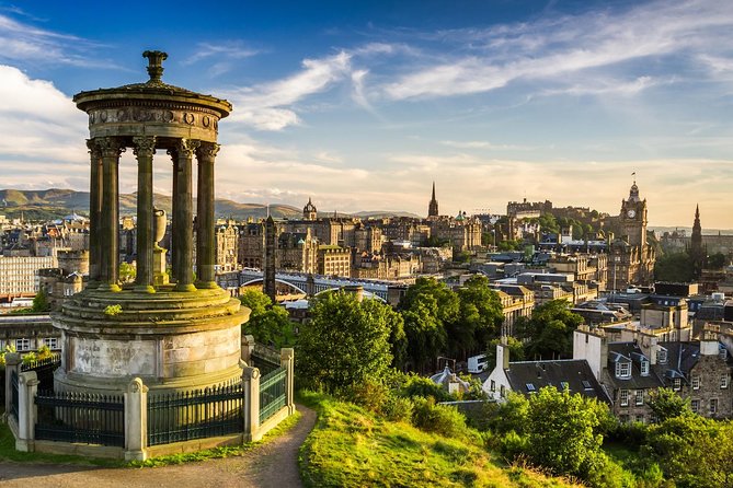 Edinburgh Rail Trip from London with Castle entry and Hop-on Hop-off bus - The train ride north is part of the appeal