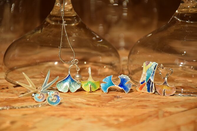 Enamel Jewellery Making Class in London - Timing, transport, and the practical details