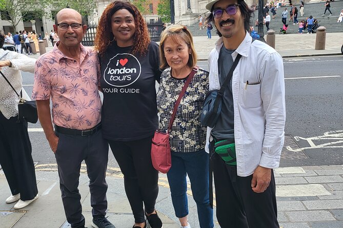 Exciting Full Day Walking Tour - See All London Sites - How the guides shape the day