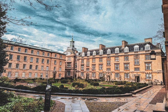Explore Cambridge Student Life & Top Colleges Walking Tour - A short introduction to Cambridge student life