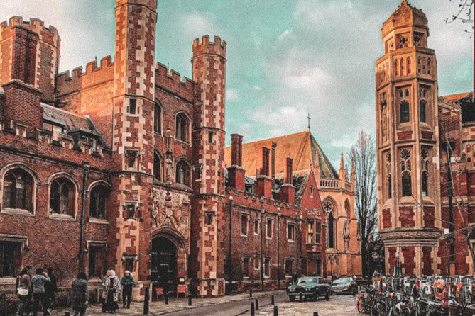 Explore Cambridge Student Life & Top Colleges Walking Tour - Market Square and the name Cambridge