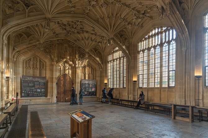 Extended: Oxford University & City Tour With Christ Church - Martyrs’ Memorial and Oxford’s religious past