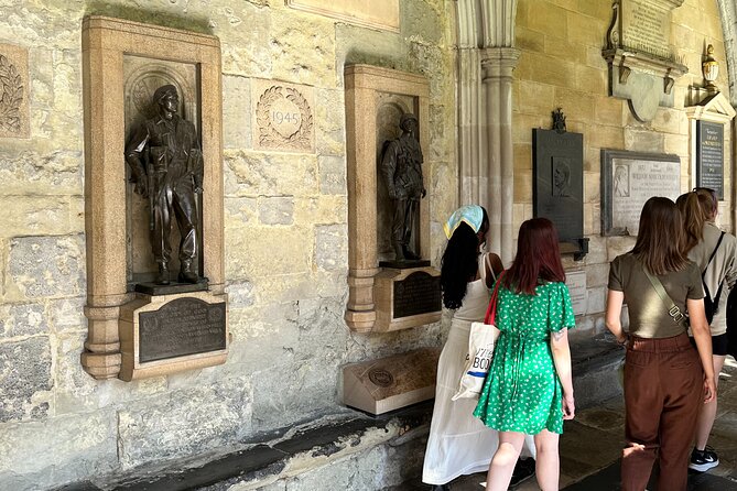 Fast Access Westminster Abbey Private Tour with a London Blue Badge Guide - Poet’s Corner and the Abbey’s wider cast