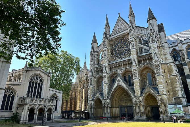 Fast Access Westminster Abbey Private Tour with a London Blue Badge Guide - College Garden after 900 years of cultivation