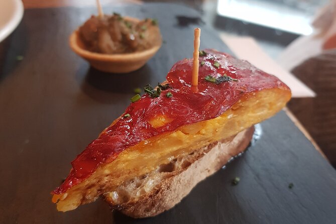Food & Drink walking tours In London. Discover the East End of London. - Starting near Old Street with beer and doughnuts