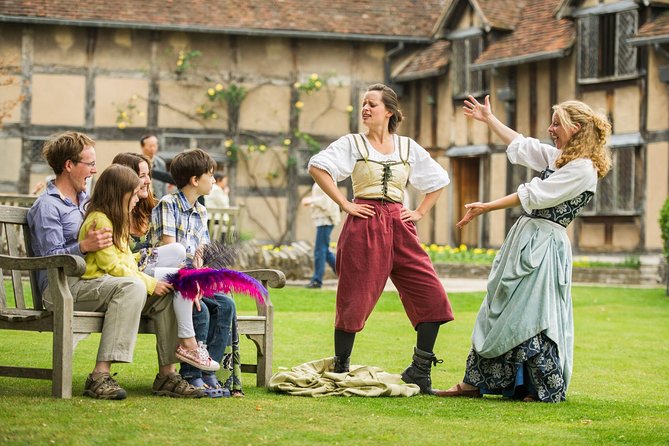 From London: Shakespeare's Stratford-upon-Avon Day Trip by Coach - Free time in Stratford, with a real lunch problem