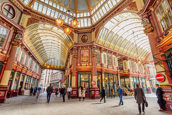 Full Day Private Walking Tour with Skip-the-Line Tower of London - London Bridge, the City, and Leadenhall Market