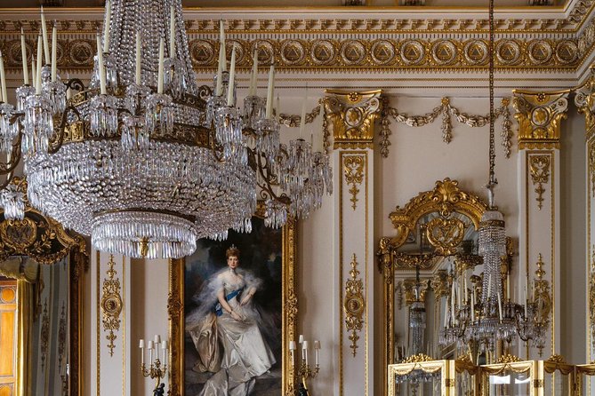 Full Royal Tour: Royal London & Buckingham Palace Tour - The walking pace and physical effort