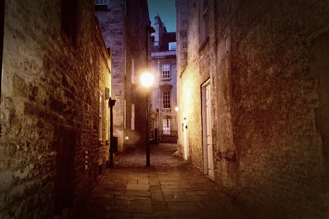 Fully Guided Bath Ghost Tours - Queen Square and the short walk back