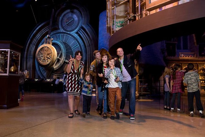 Fully Guided Tour of Warner Bros Studio Tour London – The Making of Harry Potter - Diagon Alley and the details between the big sets