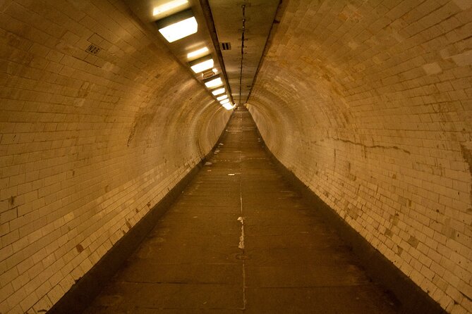 Ghosts of Greenwich: London's Haunted Walking Tour - Pirates, revenge, and Crowleys Wharf
