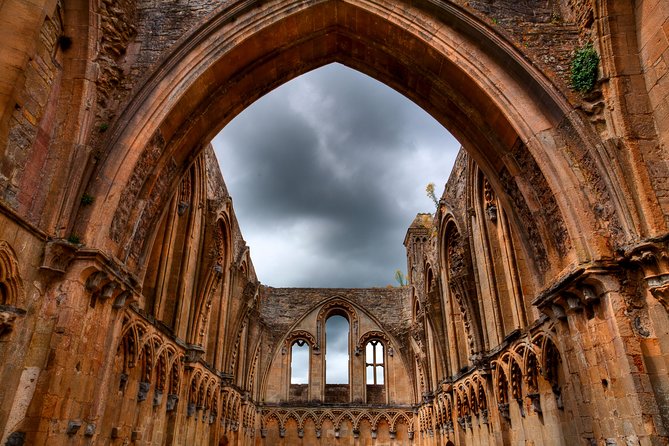 Glastonbury and Cheddar Gorge Guided Day Tour from London - Why this Glastonbury and Cheddar pairing works