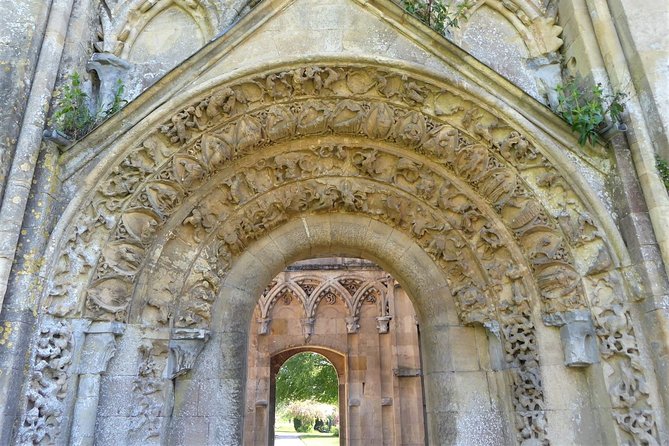 Glastonbury Tour - Private Tour from Bath - The private drive from Bath