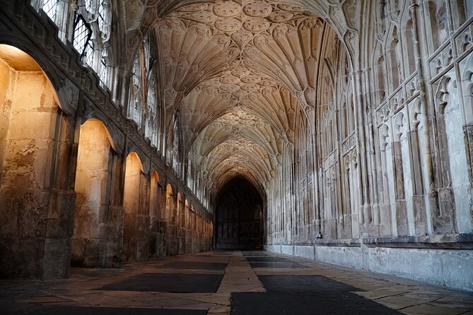 Guided Tour of Harry Potter Film Locations of Lacock & Cotswolds - From London to the world of Hogwarts