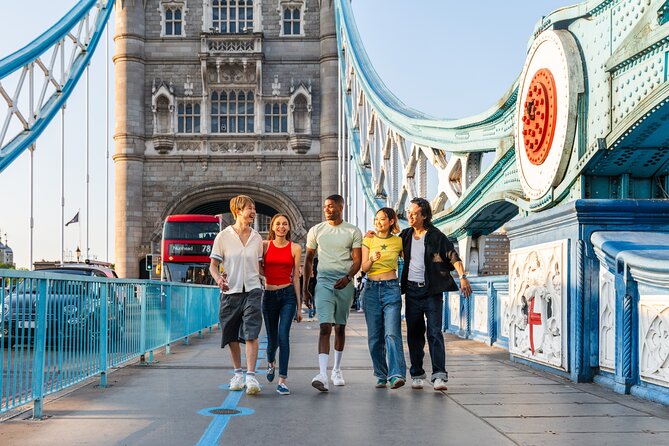 Guided Walking Tour in London - Covent Garden finishes the route with food and street life