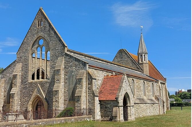 Guided Walking Tour of Portsmouth - The Round Tower and the city’s defenses