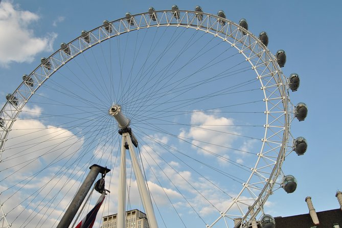 Half-Day Private Chauffeur-Driven Tour of London - Buckingham Palace and royal London