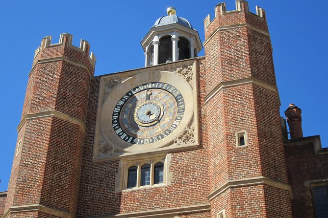 Hampton Court Palace 3hr tour: Henry VIII's & William III's intriguing Palaces - Why Hampton Court works so well with a guide