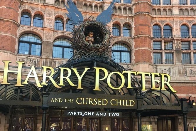 Harry Potter Filming Locations: Private Black Cab Tour in London - A private guide makes the difference