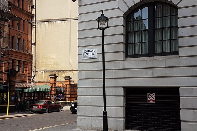 Harry Potter London Sights and Film Locations - Private Tour - King’s Cross and the Platform 9 ¾ photo