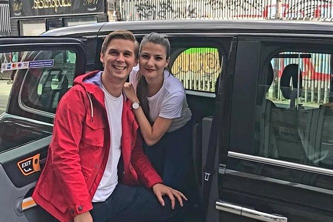 Harry Potter - Private London Taxi Tour - Platform 9¾ and the family photo factor