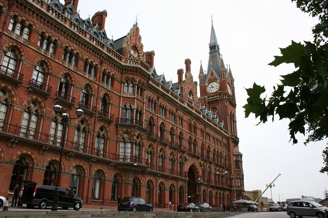 Harry Potter Private Tour in London - Platform 9 3/4: the natural finale at King’s Cross