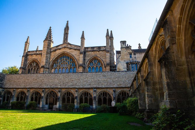 Harry Potter Walking Tour of Oxford Including New College - Clarendon Building and Oxford’s old idea of magic