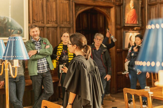 Harry Potter Walking Tour of Oxford Including New College - New College provides the tour’s strongest setting
