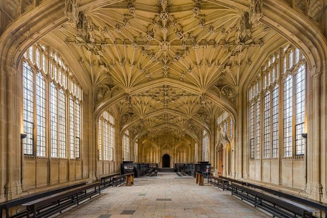Harry Potter Walking Tour of Oxford Including New College - The Divinity School, when the doors are open