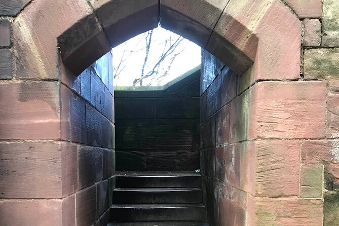 Haunted Chester and its Ghosts: A Self-Guided Walking Tour - The Bear and Billet brings the pub stories together